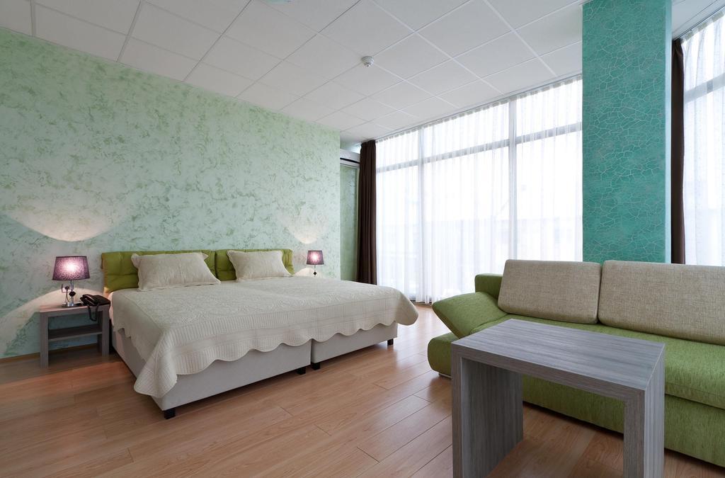 Green Center Gili Γκόστιβαρ Δωμάτιο φωτογραφία