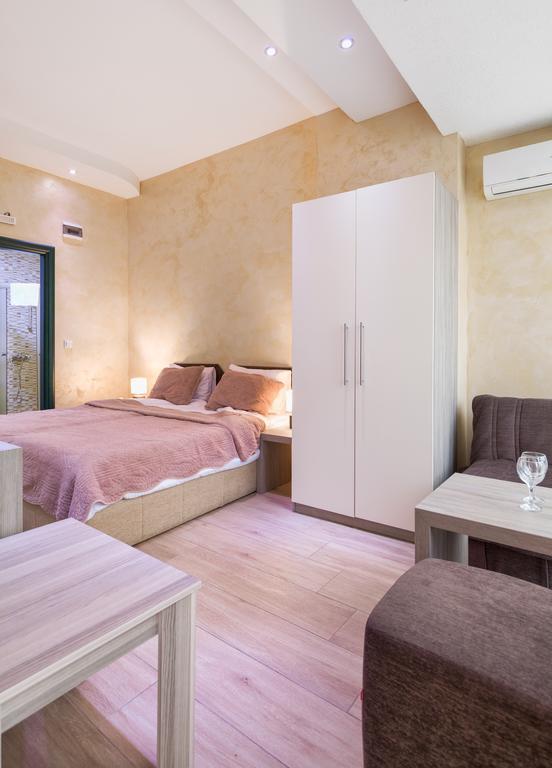Green Center Gili Γκόστιβαρ Εξωτερικό φωτογραφία