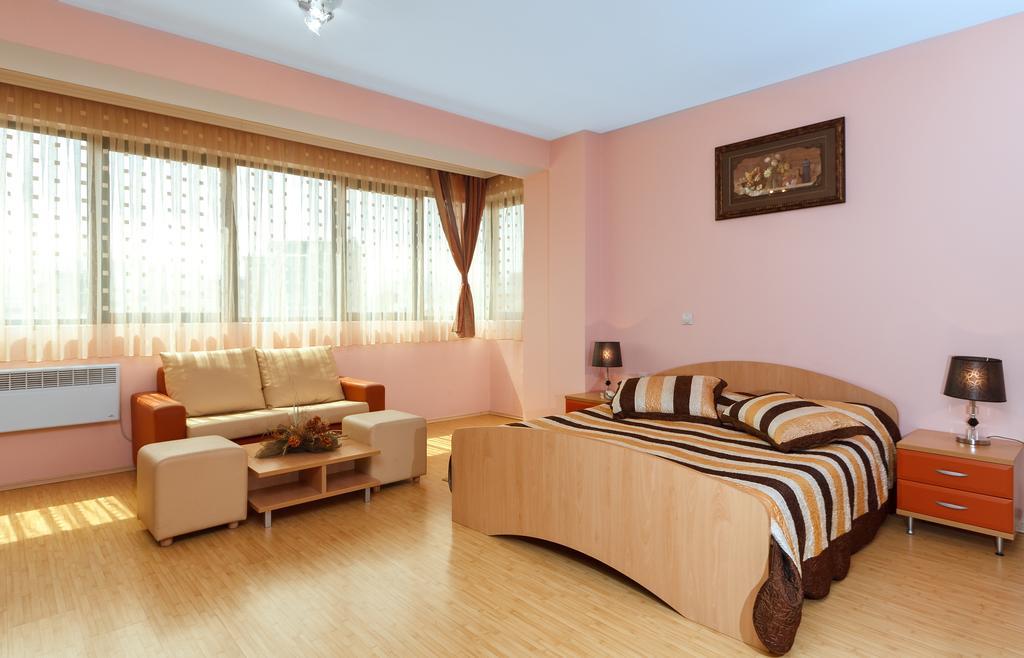 Green Center Gili Γκόστιβαρ Εξωτερικό φωτογραφία